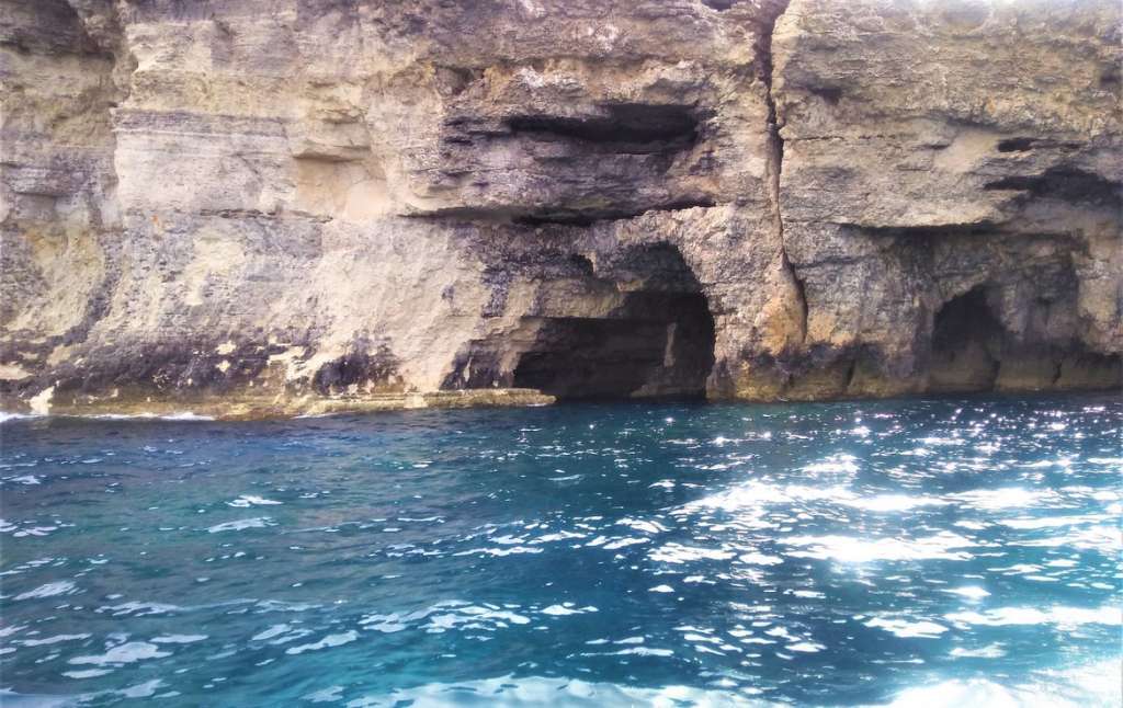 Santa maria Caves